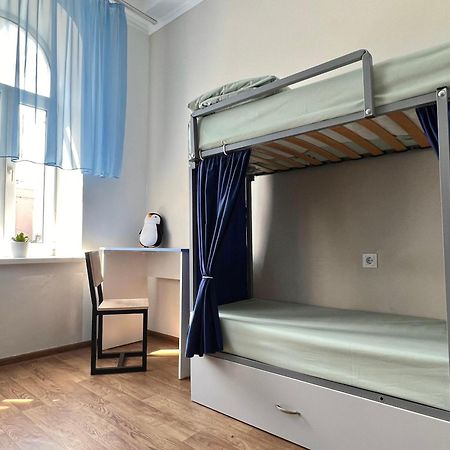 Hostel On Universytet Kiev Bagian luar foto