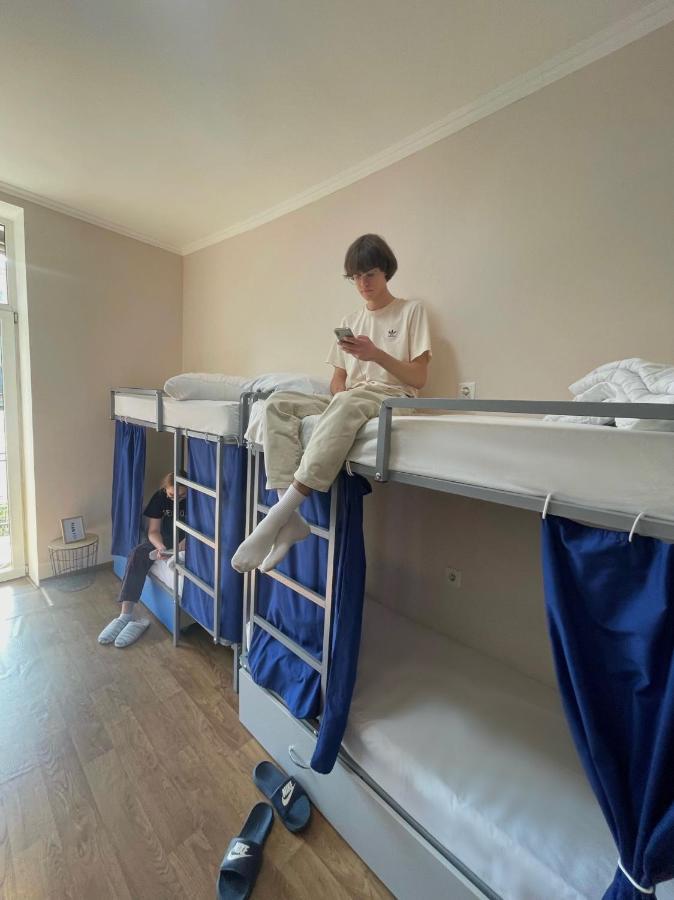 Hostel On Universytet Kiev Bagian luar foto