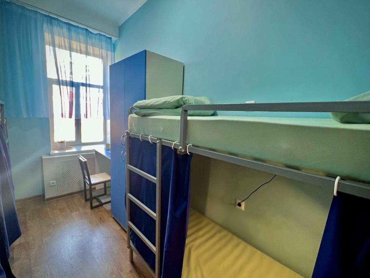 Hostel On Universytet Kiev Bagian luar foto